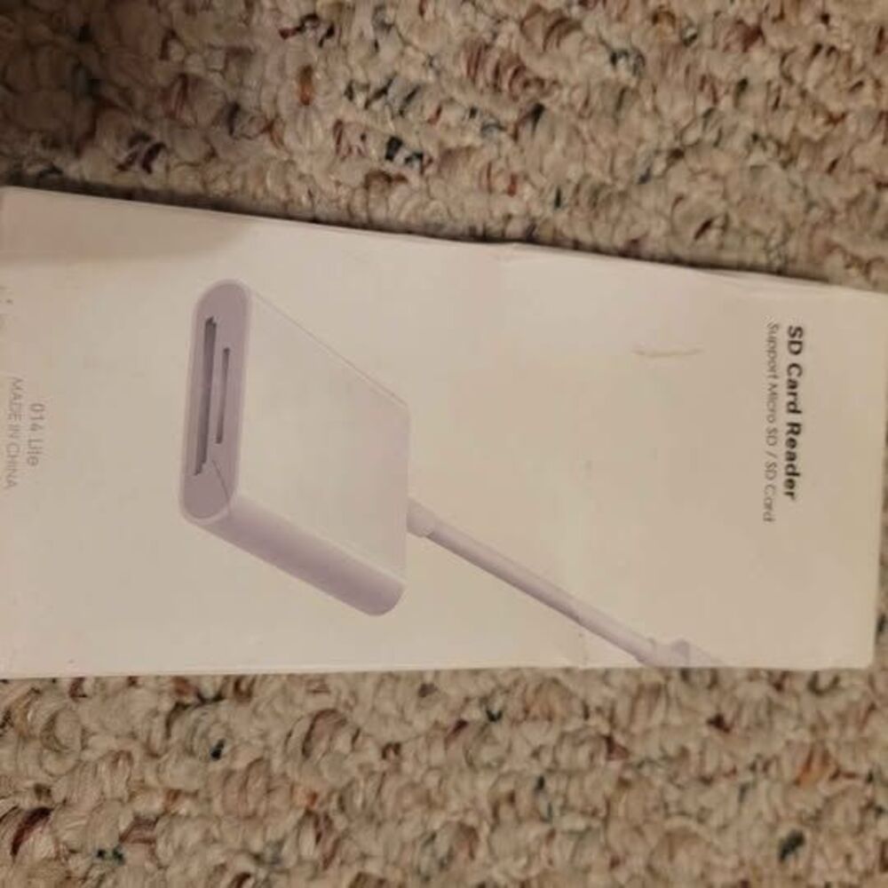 SD Card Reader Adapter for iOS Devices - Picture 2 of 3
